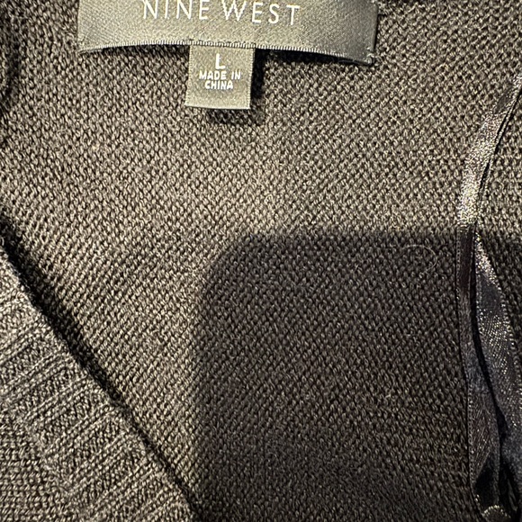 Nine West Black V-Neck Button-Front Sweater Cardigan Sz. Large - Picture 9 of 9